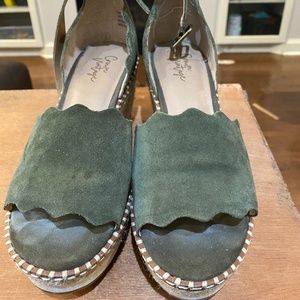 Crown Vintage Wedges